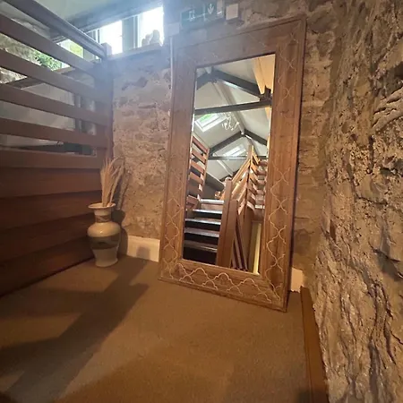 Luxury Wellbeing Barn With Hot Tub & Cold Plunge