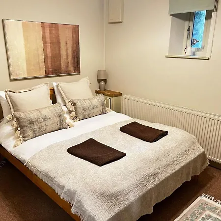 Luxury Wellbeing Barn With Hot Tub & Cold Plunge Dom wakacyjny