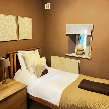 Wellbeing Barn With Hot Tub, Cold Plunge, Pet Friendly 펜션