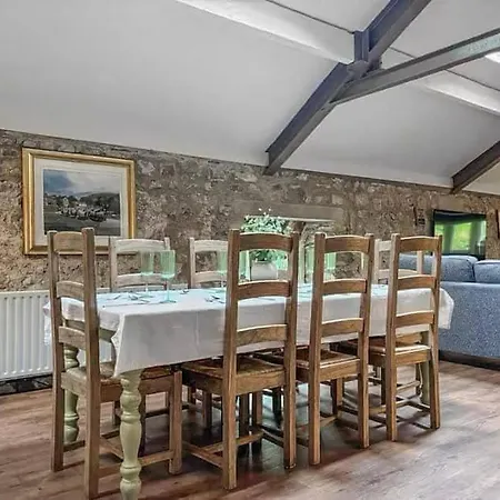 Wellbeing Barn With Hot Tub, Cold Plunge, Pet Friendly *