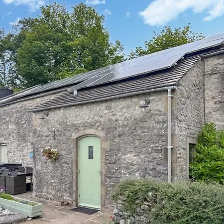 Wellbeing Barn With Hot Tub, Cold Plunge, Pet Friendly Holiday home Kilnsey